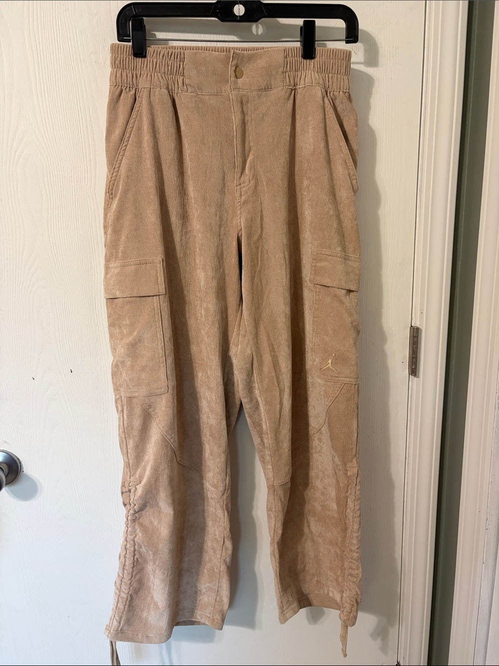 NWOT Nike Air Jordan Women’s Corduroy Chicago Trousers Desert Size Medium - Picture 6 of 15